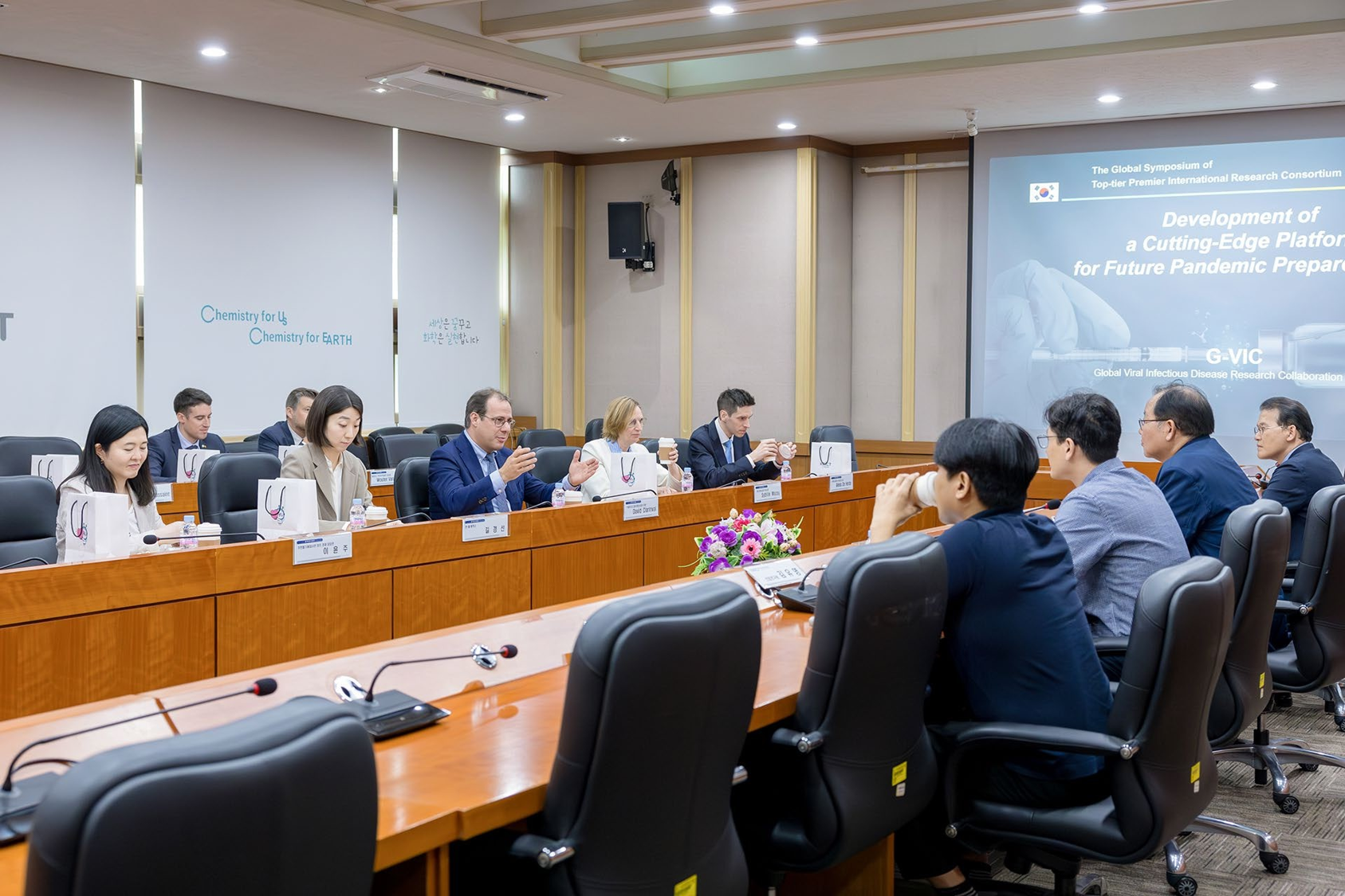 벨기에 부총리 화학연 방문(KRICT-Rega 공동연구 프로젝트 소개)